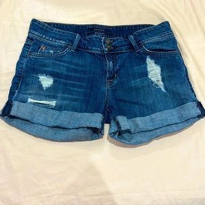 Hudson elastic shorts distressed jean